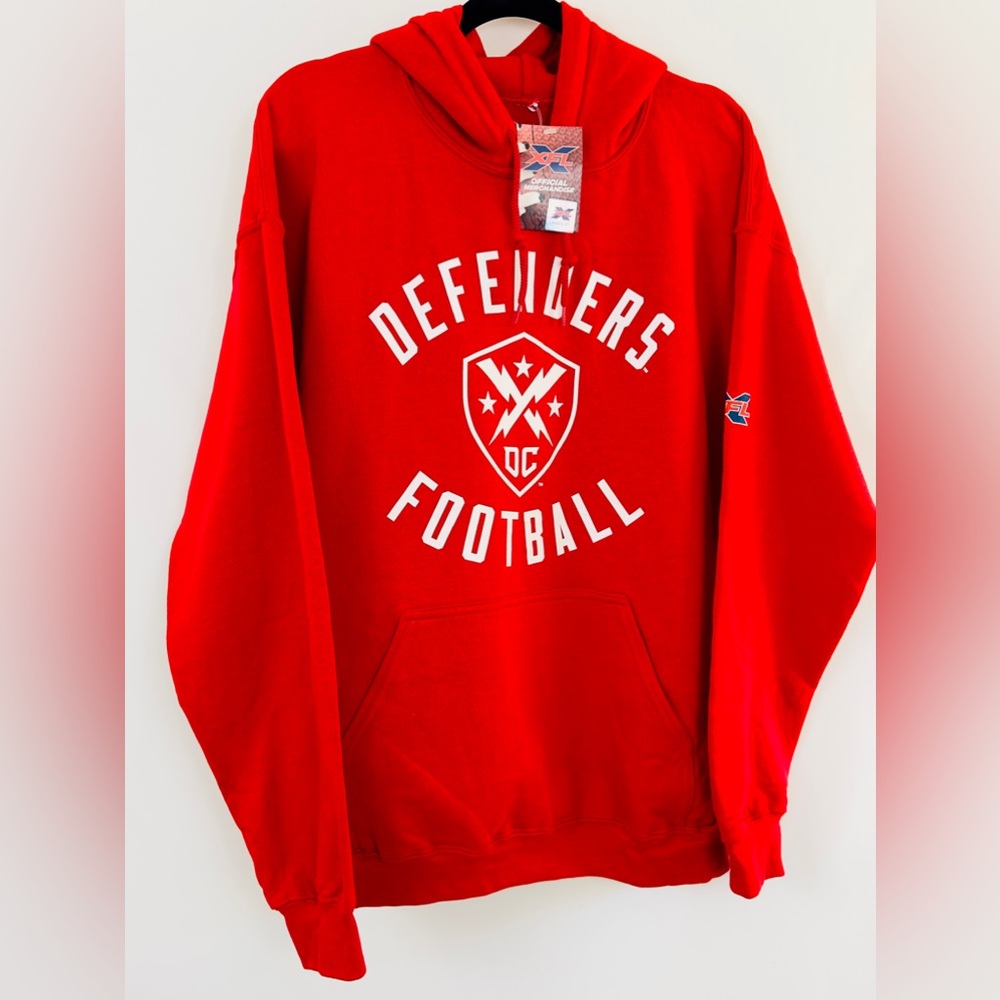 XFL Defenders Unisex Football Red Hooded Sweatshirt Front Pocket Men L/ …